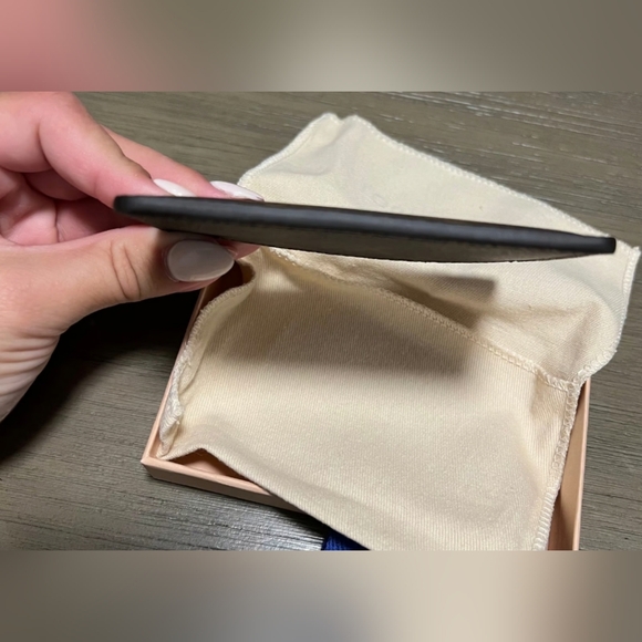 Louis Vuitton Monogram Card Holder - Picture 3 of 7